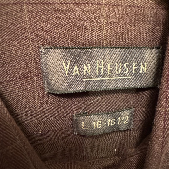 Set of 2 Men’s Van Heusen Size 16 1/2 32/33 Long Sleeve Button Down Shirts - Picture 3 of 11